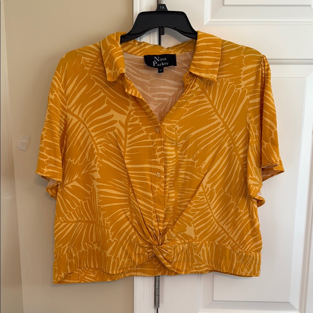 Nina Parker Women's Yellow Patterned Button-Down Shirt